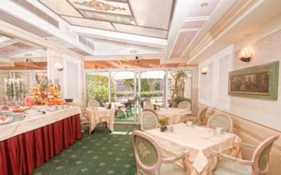 آمباشیاتوری پالاس