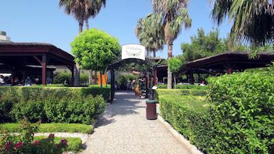 دلفین بی گراند ریزورت