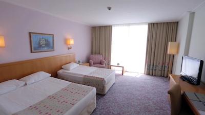 میراکل ریزورت هتل