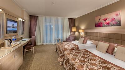 میراکل ریزورت هتل