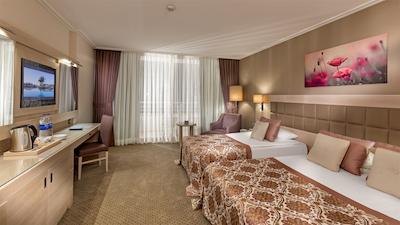 میراکل ریزورت هتل