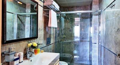 بایزانتیوم سوئیتس هتل