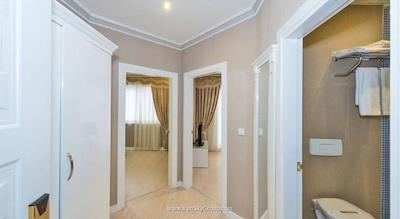 عثمان بی فاتیح هتل