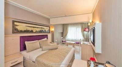 عثمان بی فاتیح هتل