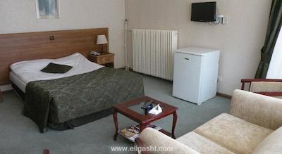 فرست آپارت هتل