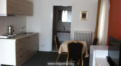 فرست آپارت هتل