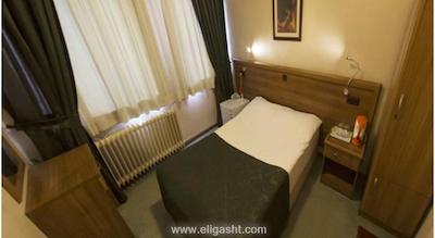 فرست آپارت هتل