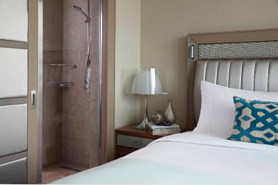 رنسانس استانبول پلات بسفروس هتل