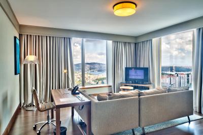 رنسانس استانبول پلات بسفروس هتل