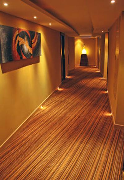 نوا گلد هتل