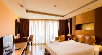 نوا گلد هتل