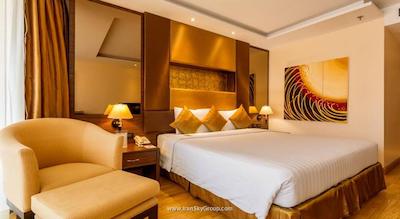 نوا گلد هتل