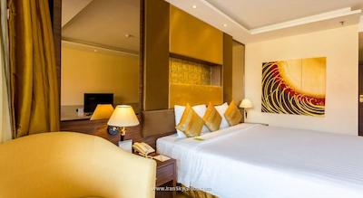 نوا گلد هتل