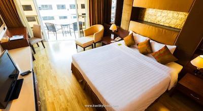 نوا گلد هتل