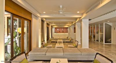 سانشاین هتل اند رزیدنسز