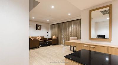 آدلفی پاتایا