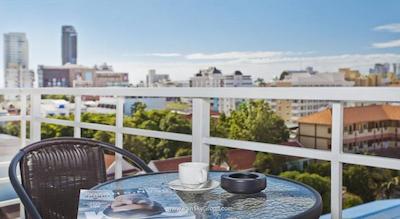 آدلفی پاتایا