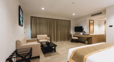 آدلفی پاتایا