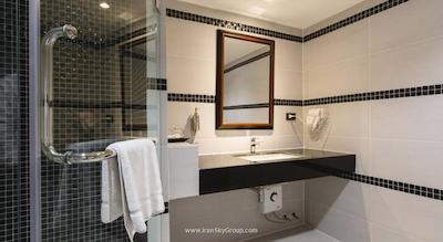 آدلفی پاتایا