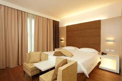 ابایتالیا تاور پلازا