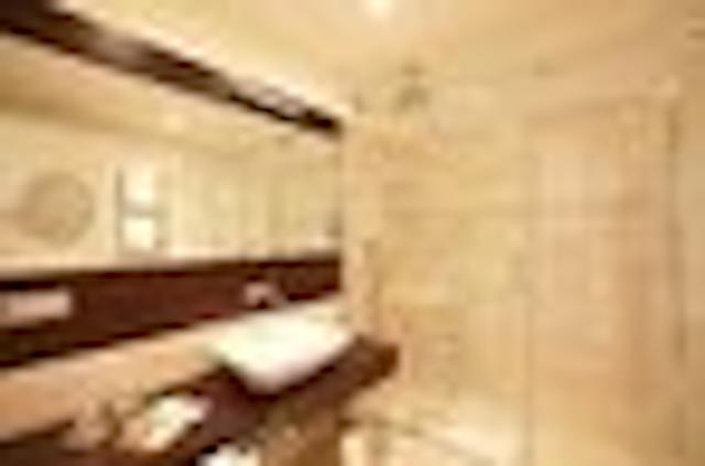 ابایتالیا تاور پلازا