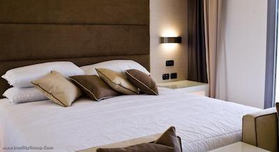 ابایتالیا تاور پلازا