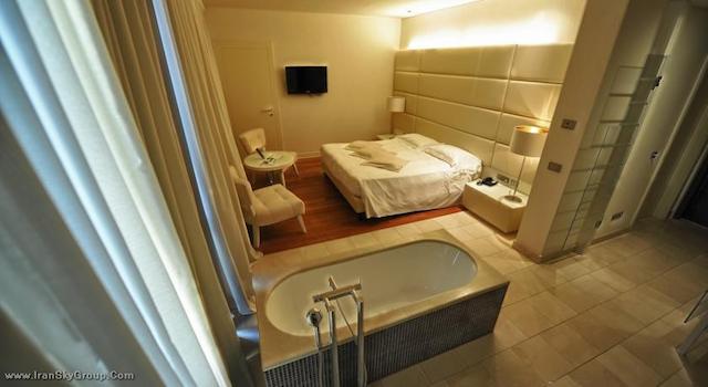 ابایتالیا تاور پلازا