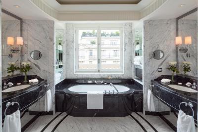 پنینسولا پاریس