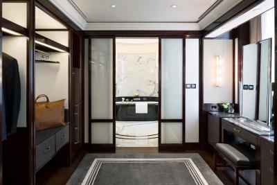 پنینسولا پاریس