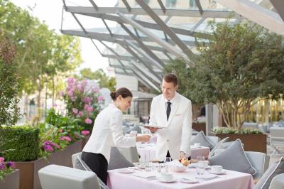 پنینسولا پاریس