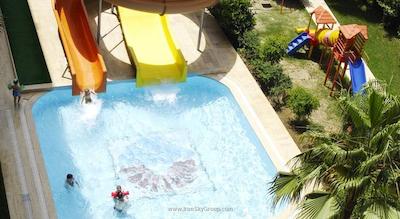 دینلر هتل آلانیا