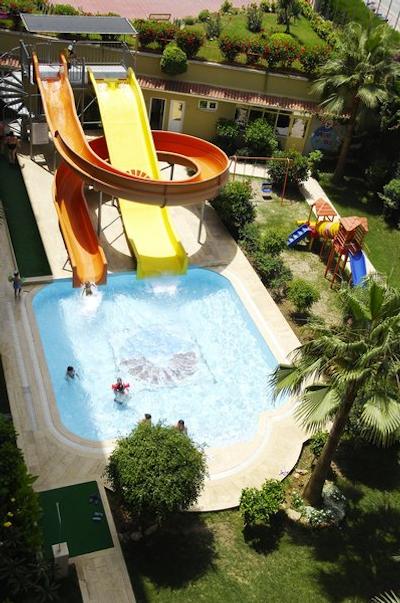 دینلر هتل آلانیا