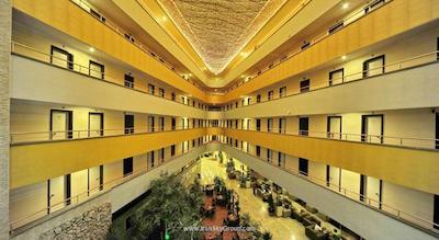 دینلر هتل آلانیا