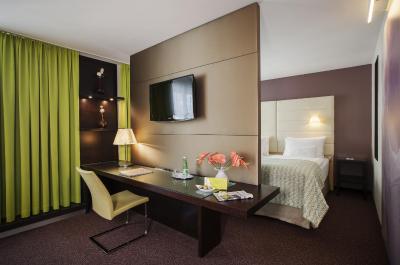 بست وسترن پلاس داس تیگرا