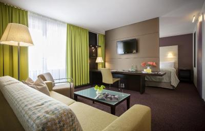 بست وسترن پلاس داس تیگرا