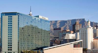 وستین کیپ تاون