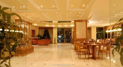 آتن اتریوم هتل اند جکوزی سوئیتس