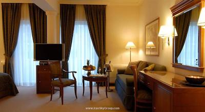 آتن اتریوم هتل اند جکوزی سوئیتس