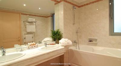 آتن اتریوم هتل اند جکوزی سوئیتس