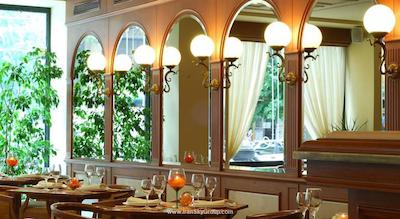 آتن اتریوم هتل اند جکوزی سوئیتس