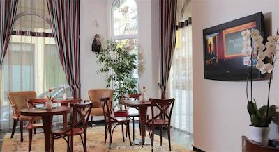 آتن لوتوس هتل