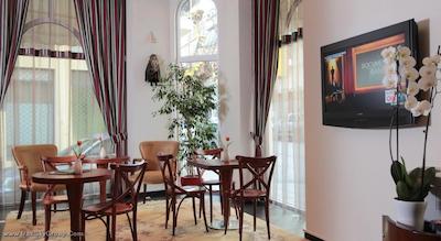 آتن لوتوس هتل