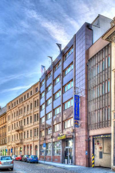 لاکچری فامیلی هتل بیلا لابوت