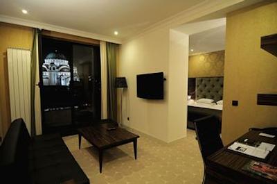 کریستال بلگراد