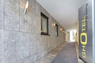 جی هتل هتل اند لیوینگ مونچن-نیمفنبورگ