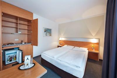 جی هتل هتل اند لیوینگ مونچن-نیمفنبورگ