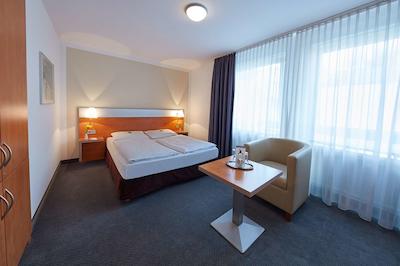 جی هتل هتل اند لیوینگ مونچن-نیمفنبورگ