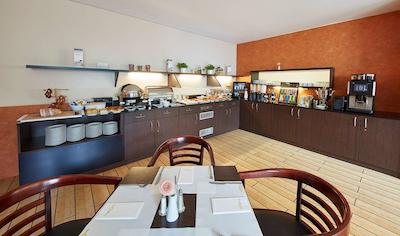 جی هتل هتل اند لیوینگ مونچن-نیمفنبورگ