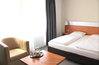 جی هتل هتل اند لیوینگ مونچن-نیمفنبورگ