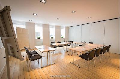 جی هتل هتل اند لیوینگ مونچن-نیمفنبورگ